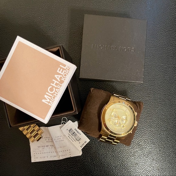 michael kors gold watch - Picture 1 of 4